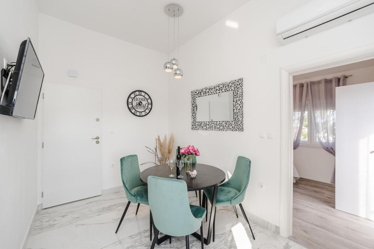 Apartments Marina ビビニェ エクステリア 写真