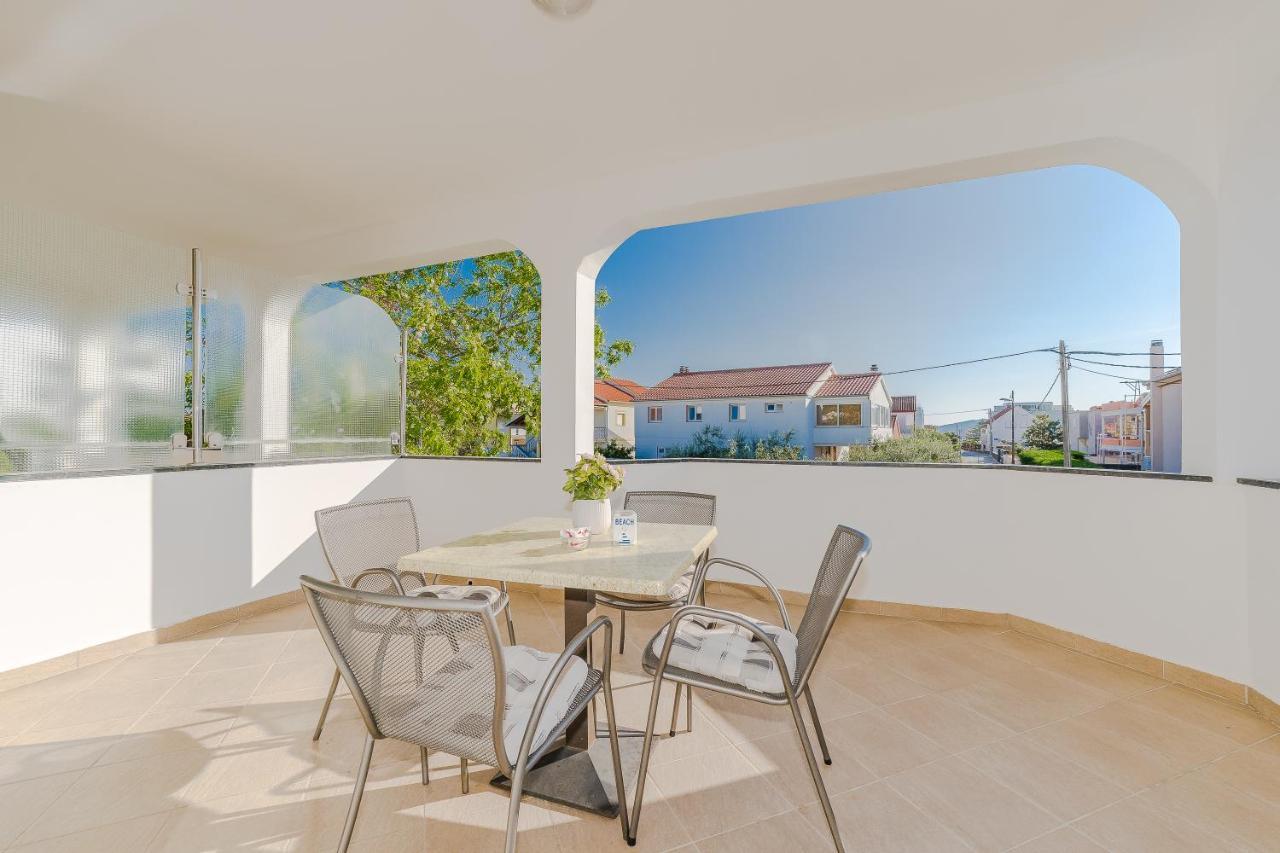 Apartments Marina ビビニェ エクステリア 写真