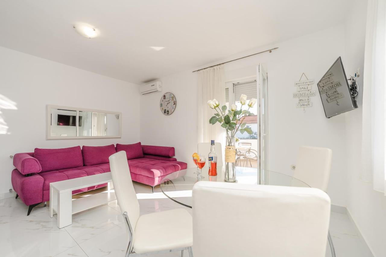 Apartments Marina ビビニェ エクステリア 写真