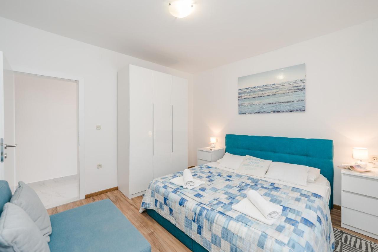 Apartments Marina ビビニェ エクステリア 写真